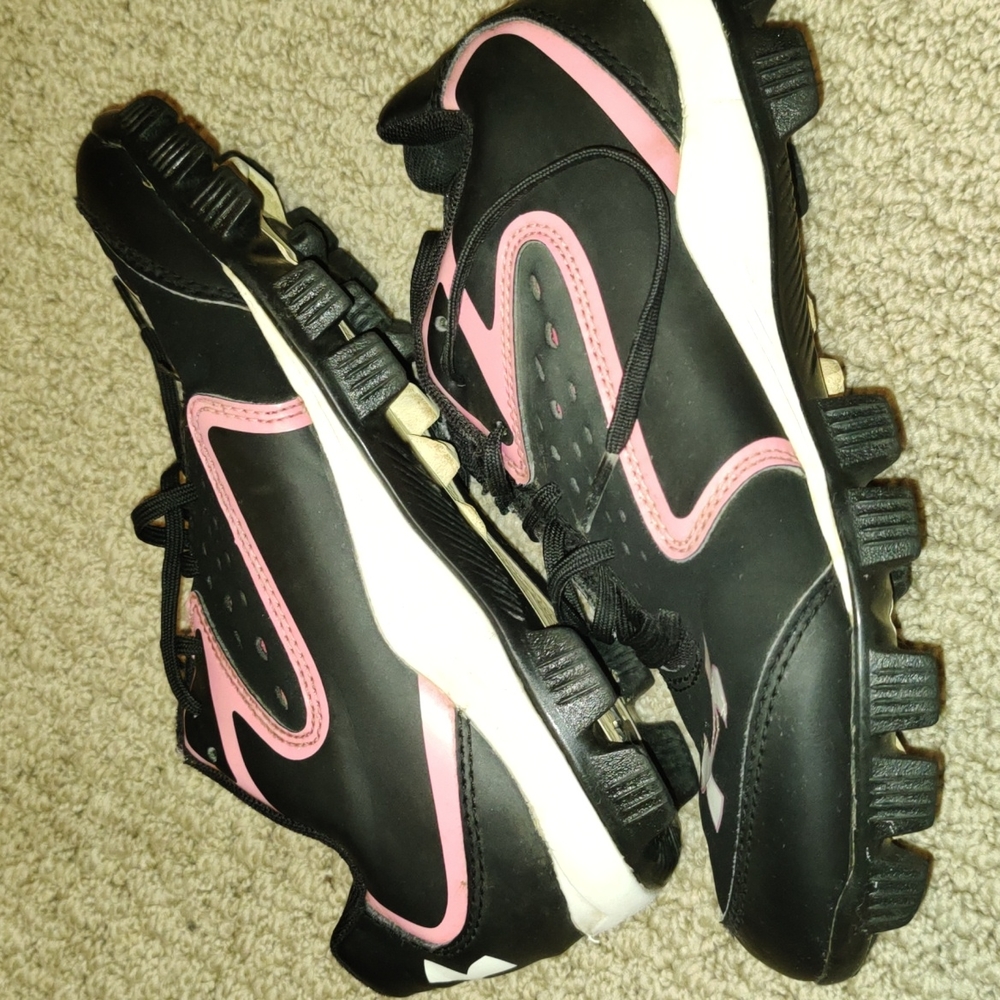 Girls Under Armour Cleats Shoes